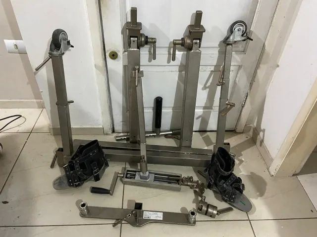 Mesa Cirúrgica Barrfab BR683 usada com acessórios - Foto 3