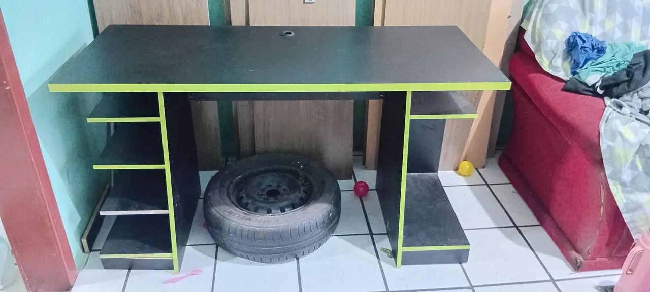 Mesa gamer 64363744155905122