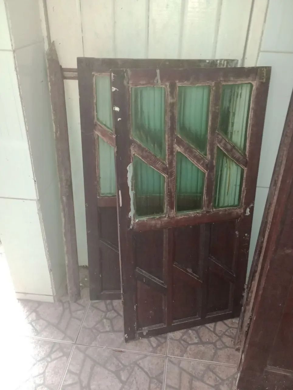 JANELA DE MADEIRA MACIÇA 