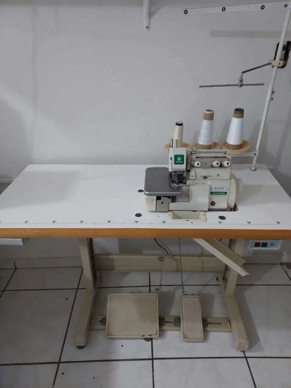 Overloque Industrial ZOTE ZJ752-1682 - Foto 3