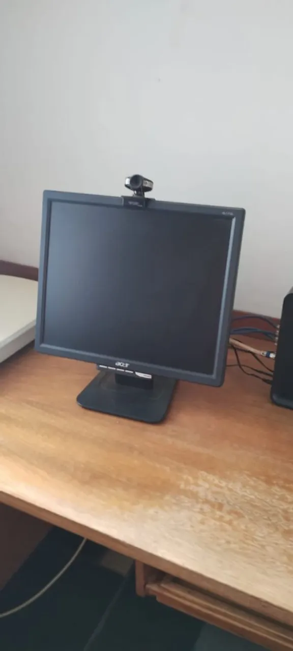Monitor Acer 22 polegadas com webcam