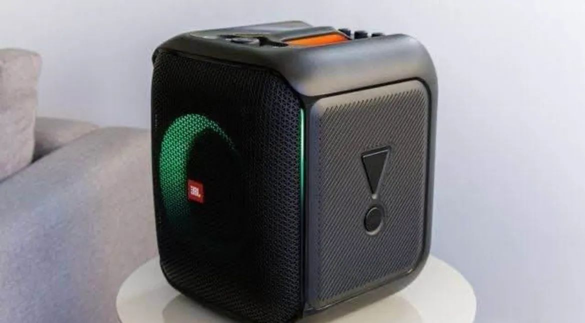 Caixa de Som JBL Portátil com Bluetooth