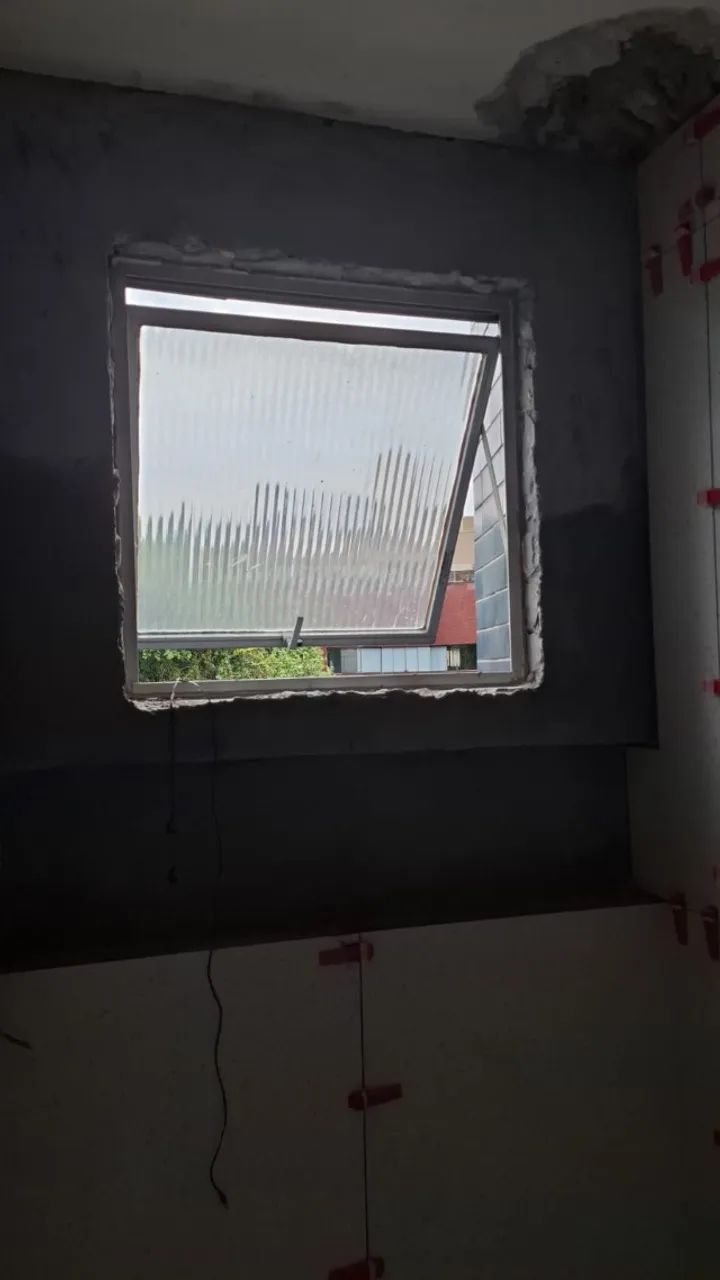 JANELA MAXIM AR BANHEIRO