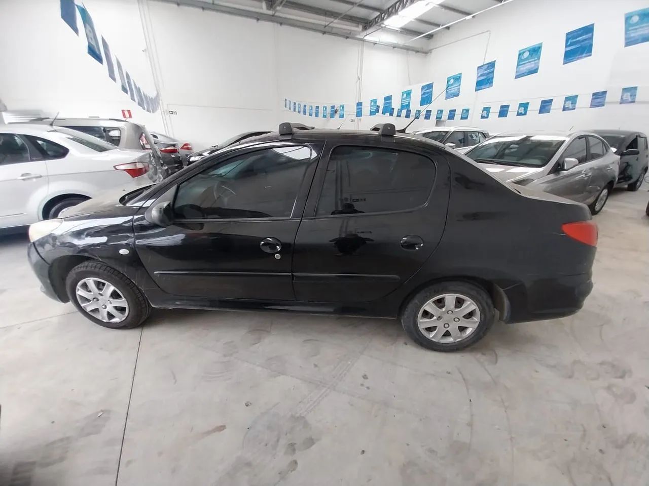 Peugeot 207 SEDAN PASSION XR 1.4 FLEX 8V 4P 2011