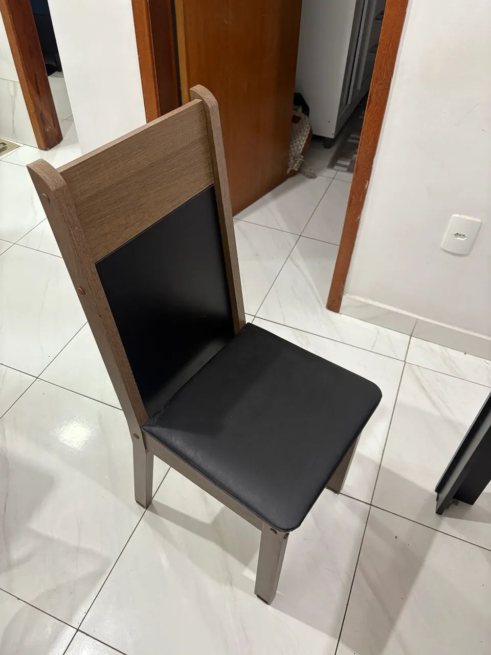 Mesa com 4 cadeiras 100% mdf  - Foto 5