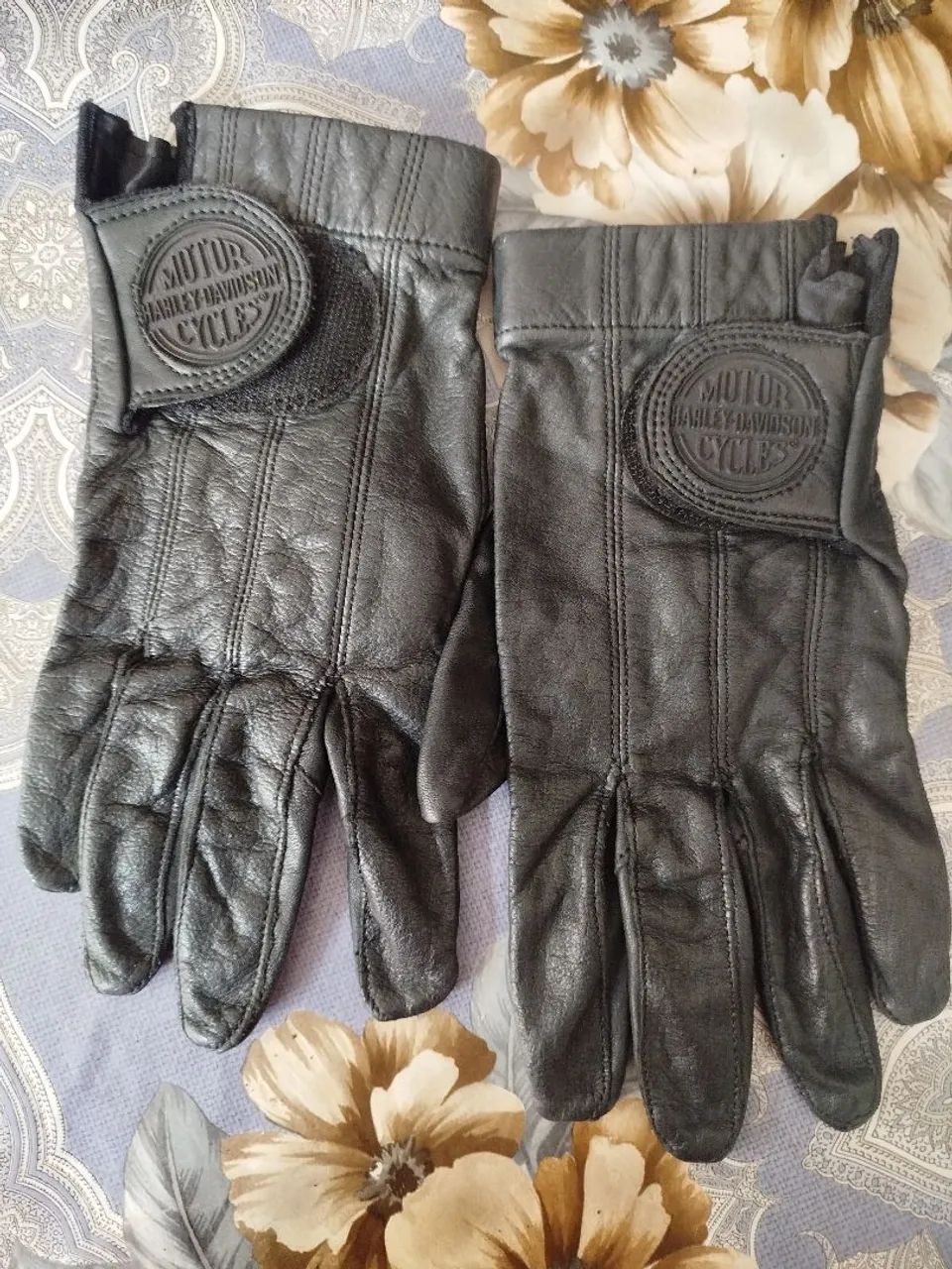 Luvas feminina de couro 150$ - Foto 2