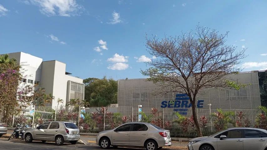 APARTAMENTO EXCELENTE LOCALIZAÇÃO - Foto 2
