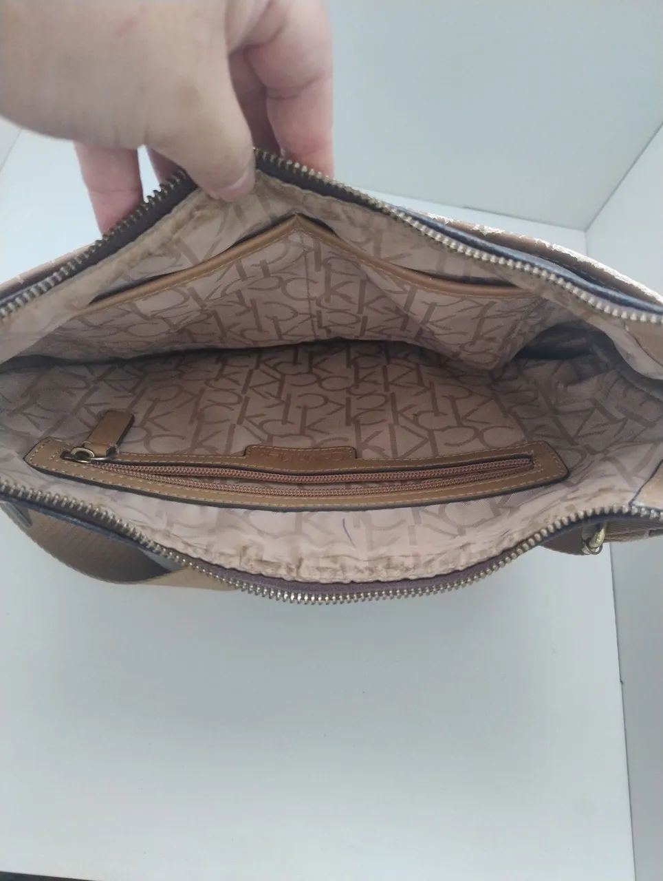 Bolsa Calvin Klein para reparo  - Foto 4