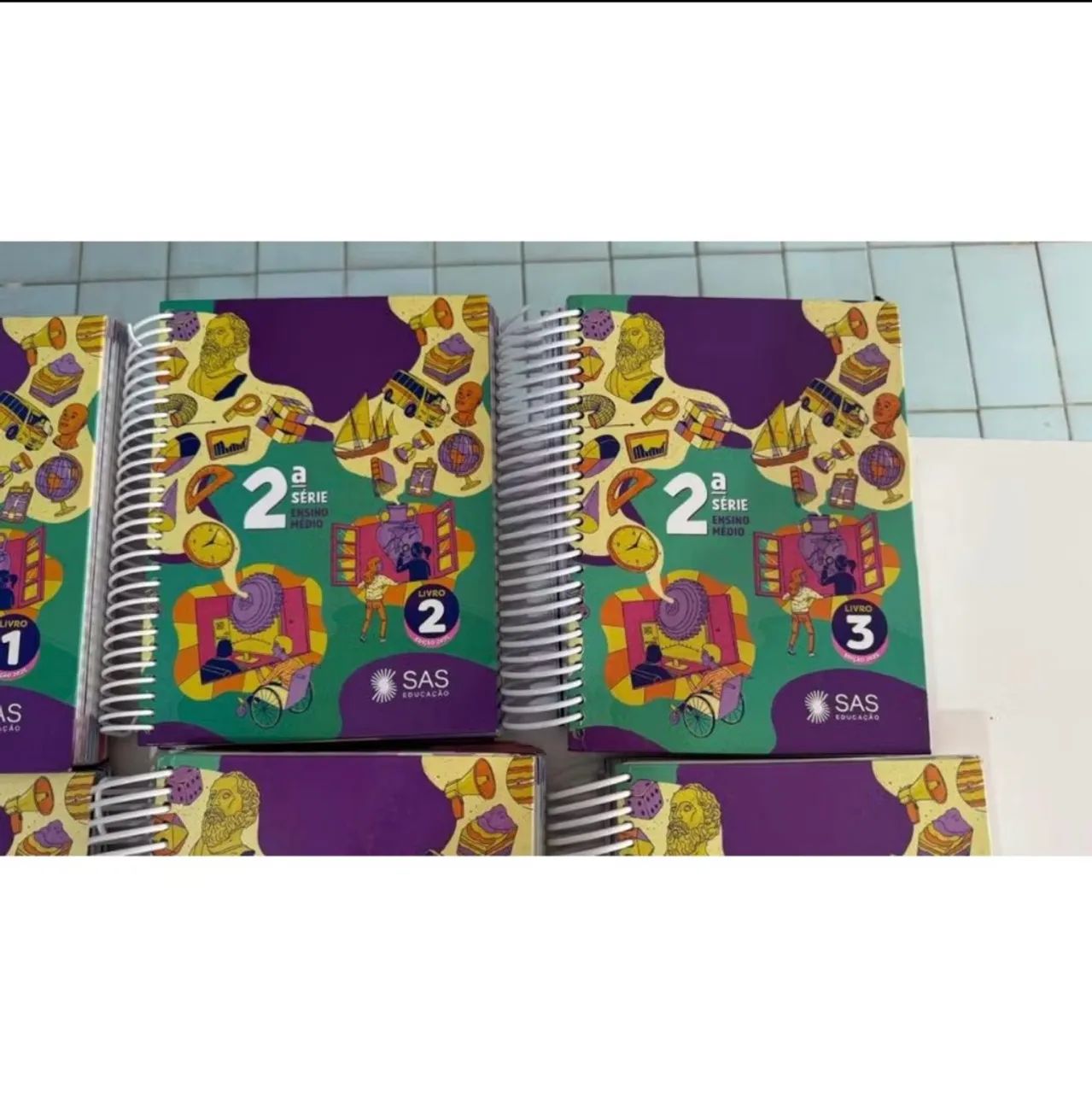 Kit SAS 2º ANO ENSINO MÉDIO,em perfeito estado - Livros e revistas