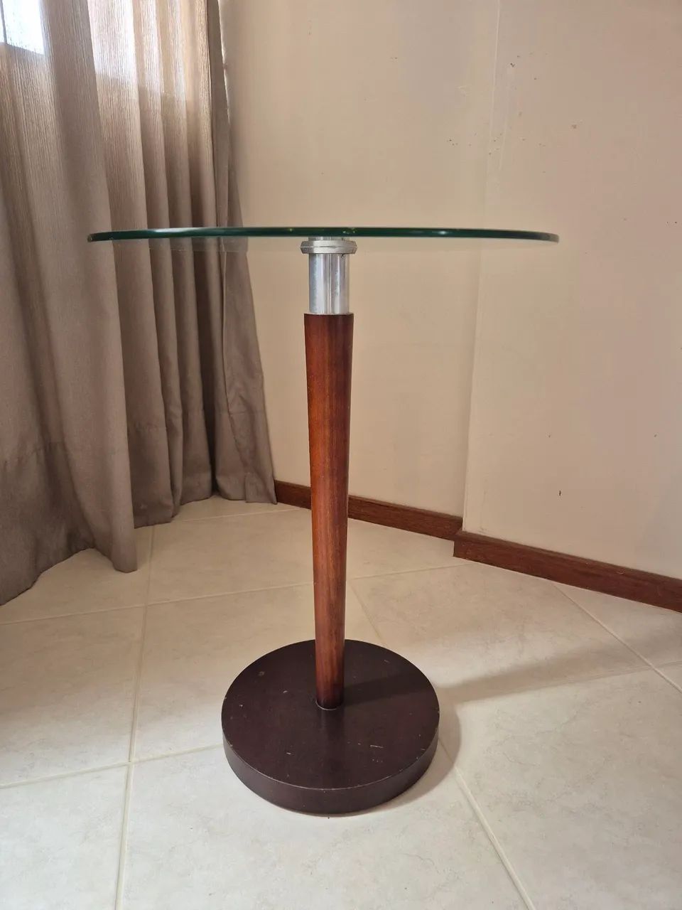 Mesa lateral de madeira - Foto 2