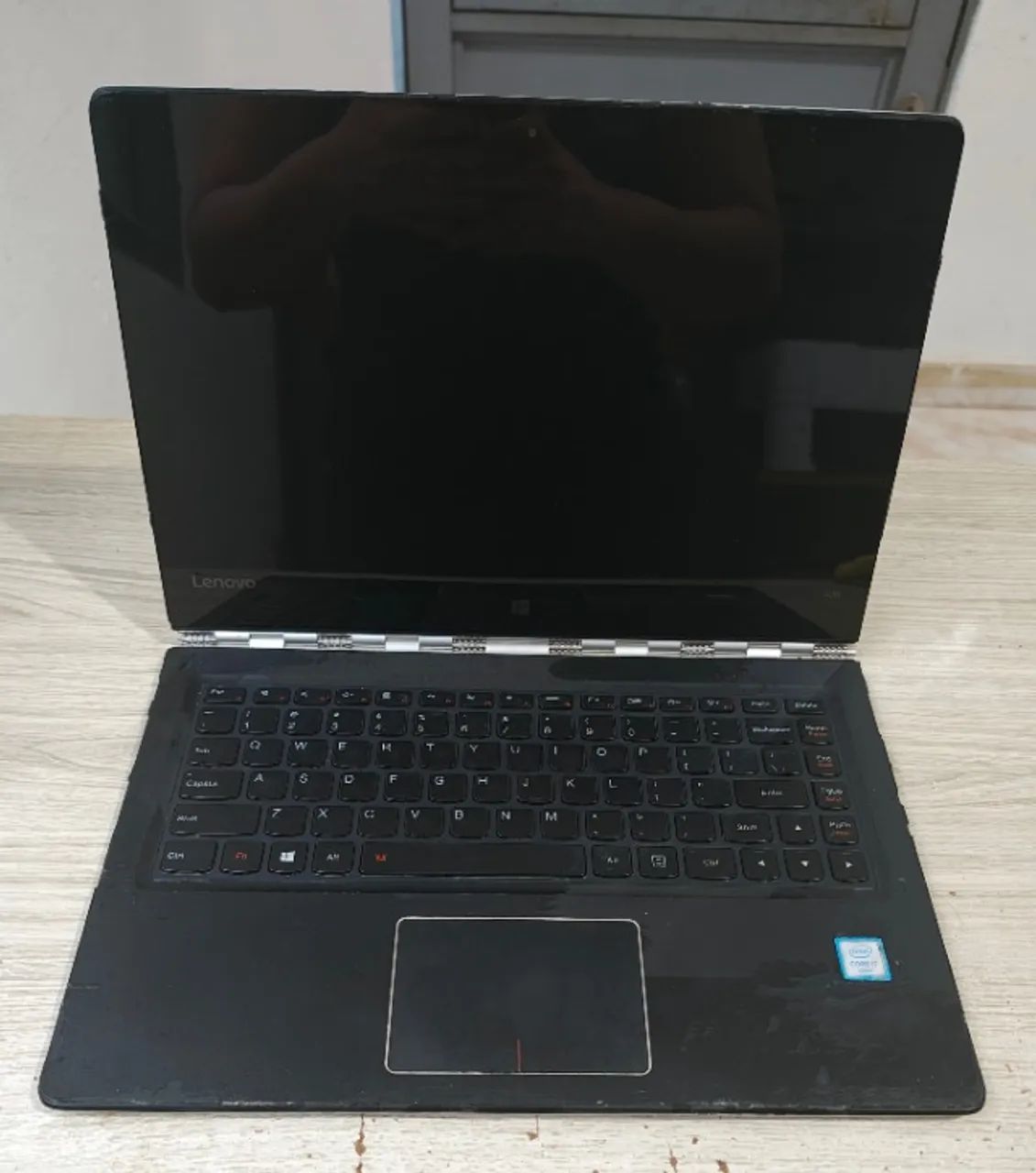 Notebook Lenovo YOGA 900-13ISK com defeito