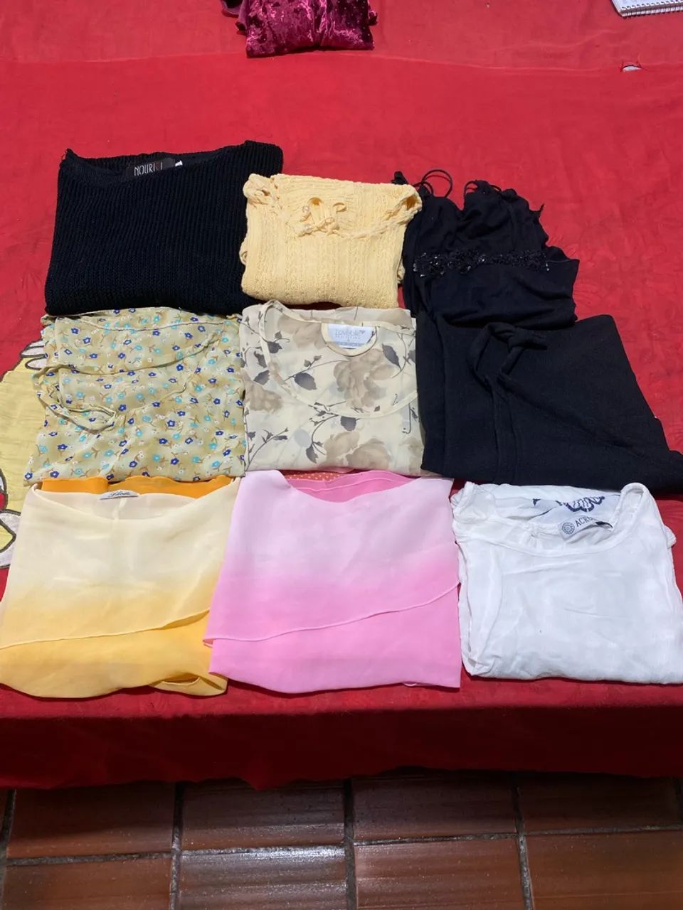 Lote de roupas (Blusas)  - Foto 4