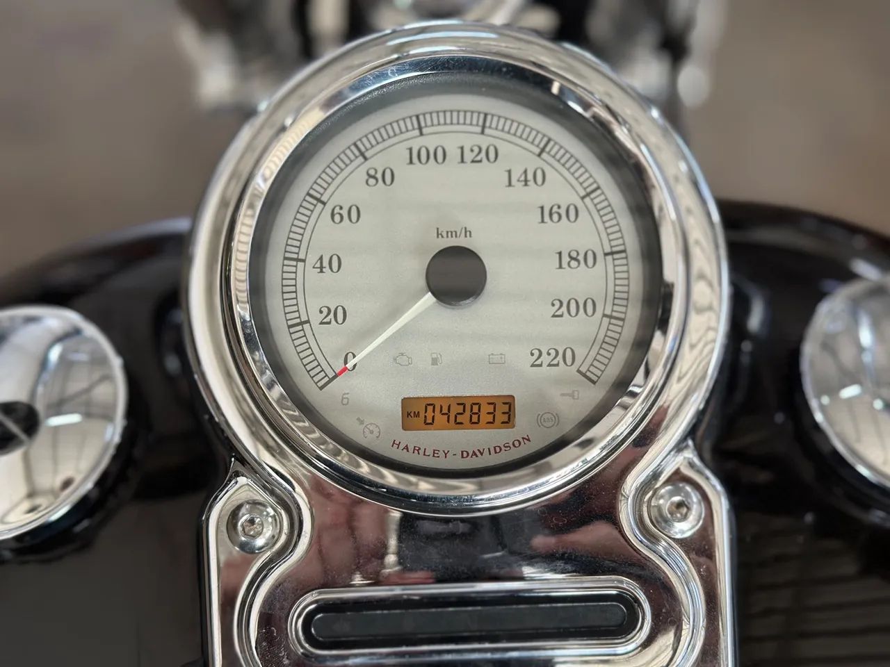 Harley-Davidson Super Glide Custom (FXDC) 2011 - Foto 4