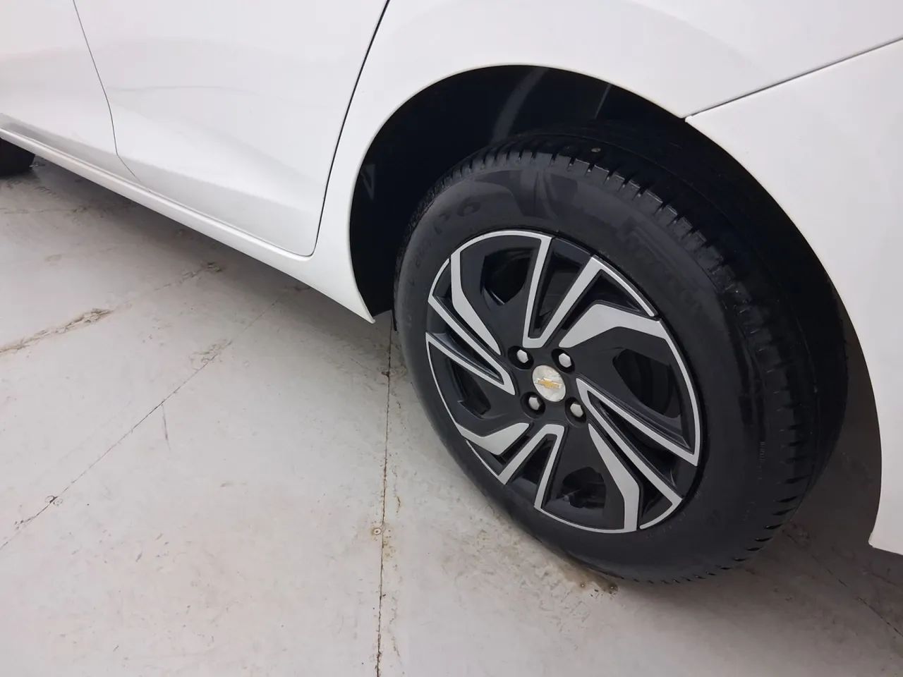 Chevrolet Onix Activ 1.4 8V Flex Aut. 4P, foto 12 de 18