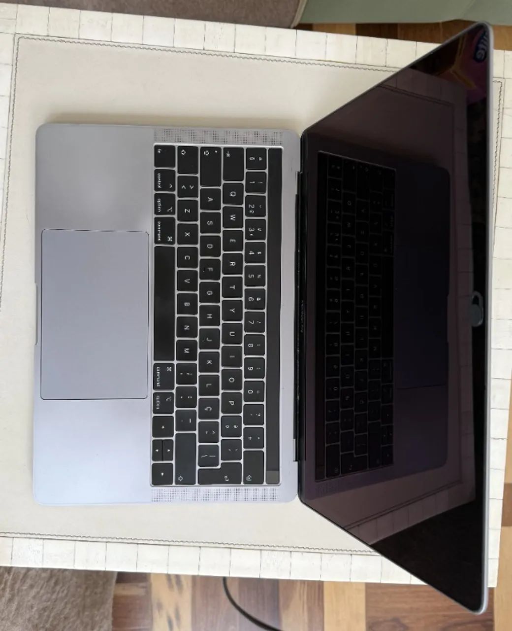 MacBook Pro 13 MacBook Pro 13