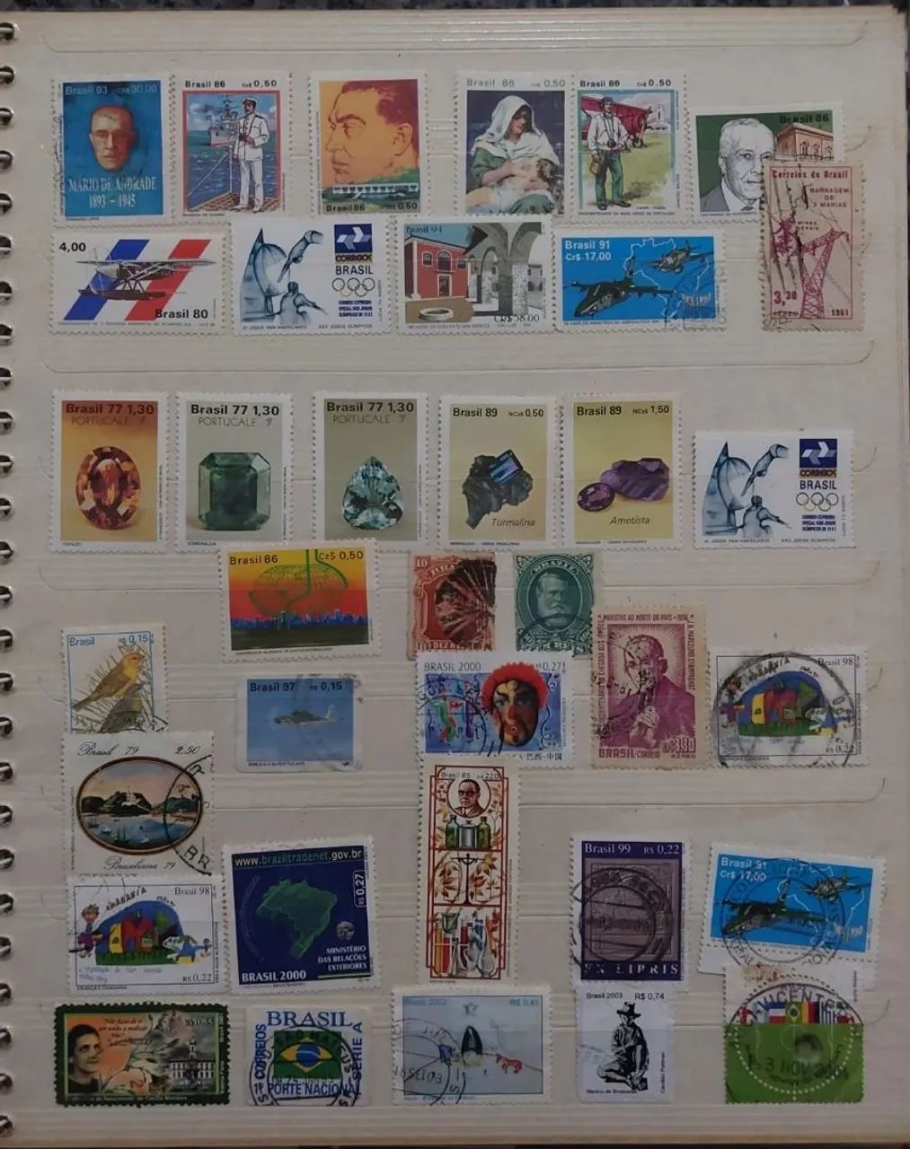Coleção com mais de 270 selos de carta  - Foto 3