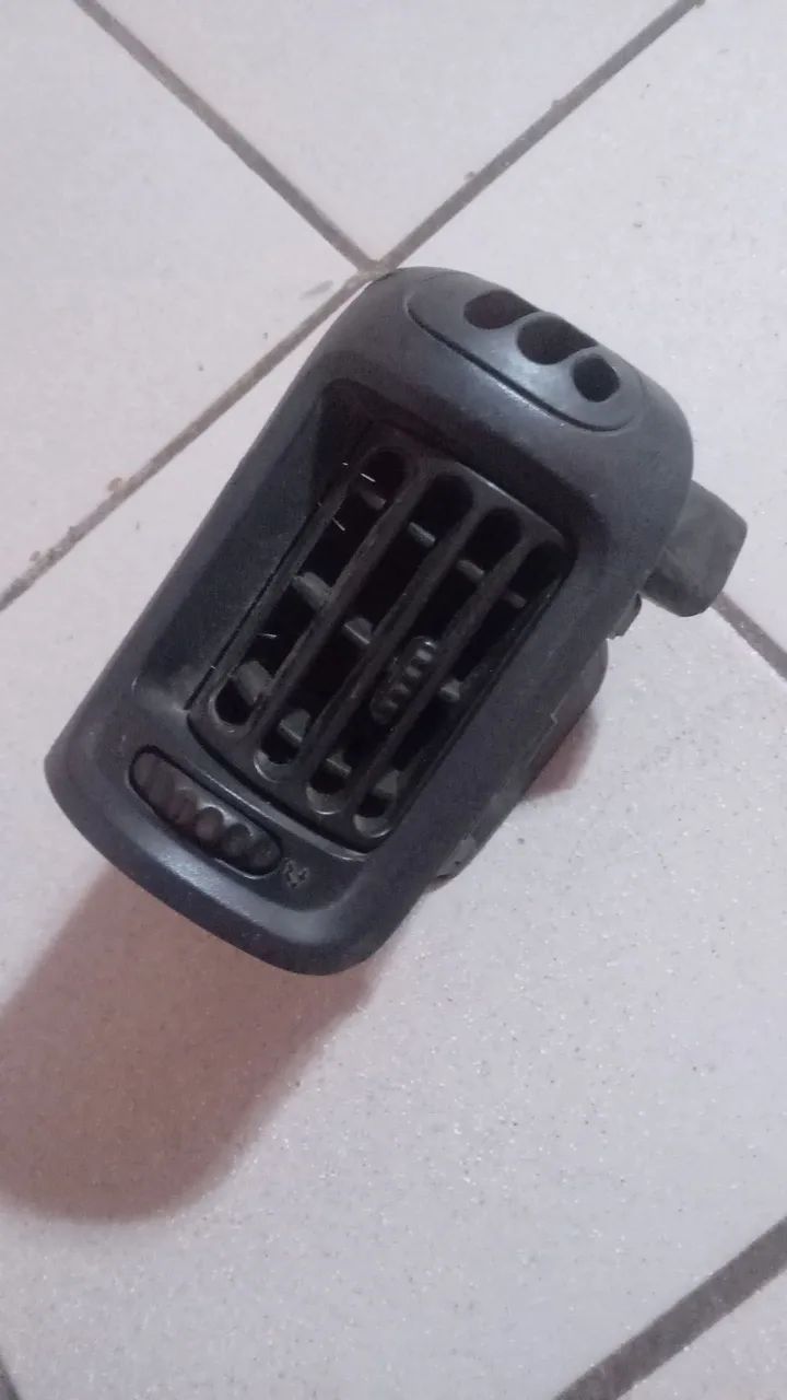Difusor de ar do Renault Clio do lado esquerdo original  - Foto 2