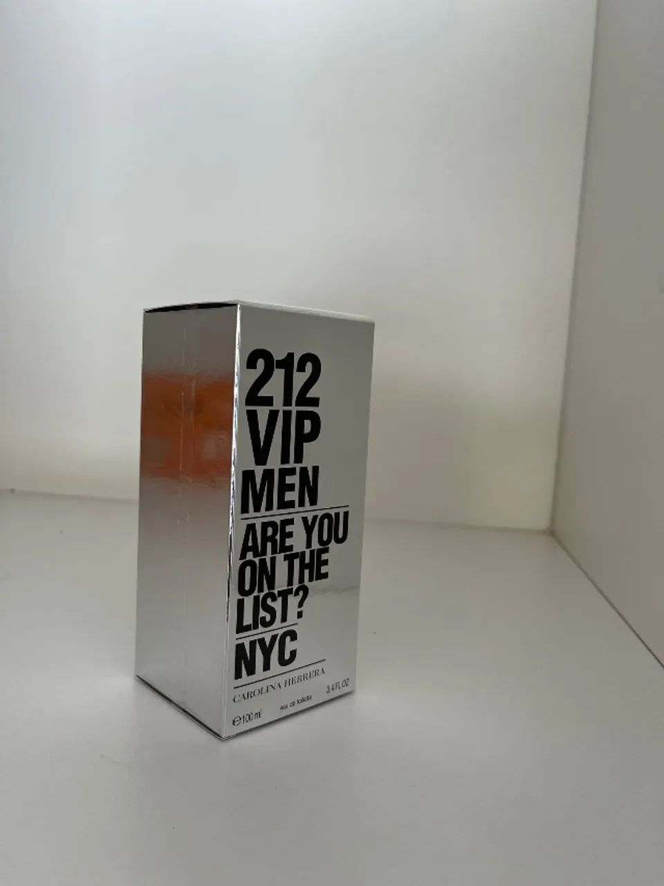 Perfume CH 212 VIP MEN 100ml - Foto 2