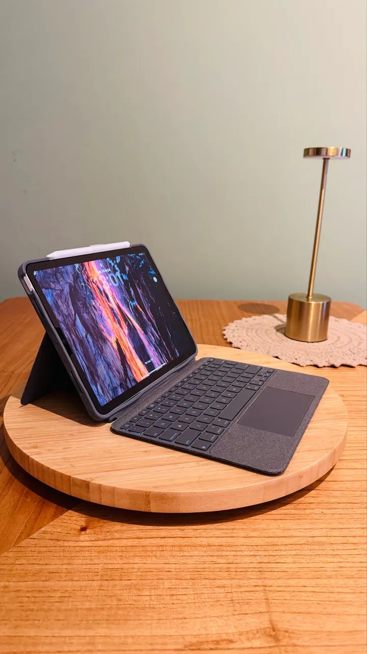 iPad Air 5 M1 256GB + Apple Pencil 2 + Logitech Combo Touch - Foto 3