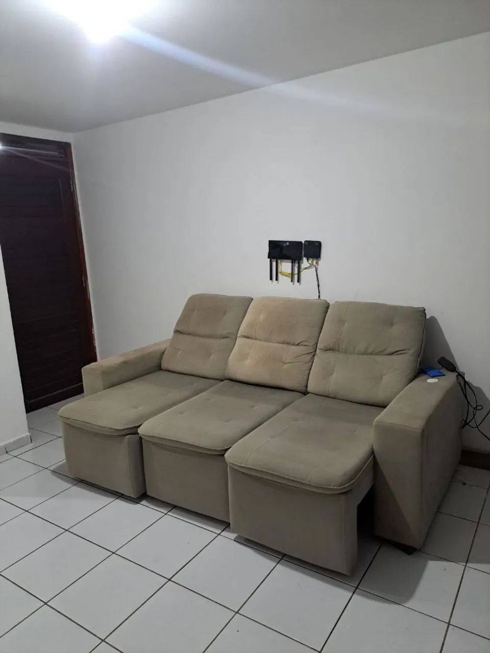 Sofá bege - leia a descrição 