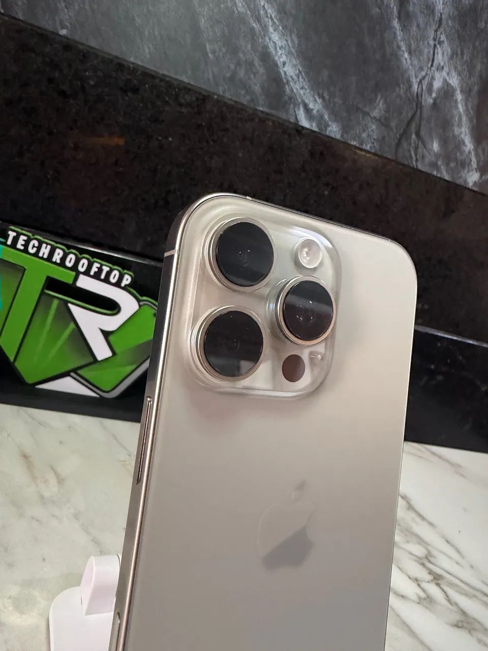 s*n様 中古品　iPhone 16 pro Natural Titanium iPhone 16 Pro 128gb Natural Titanium | Loja física | Até 18x