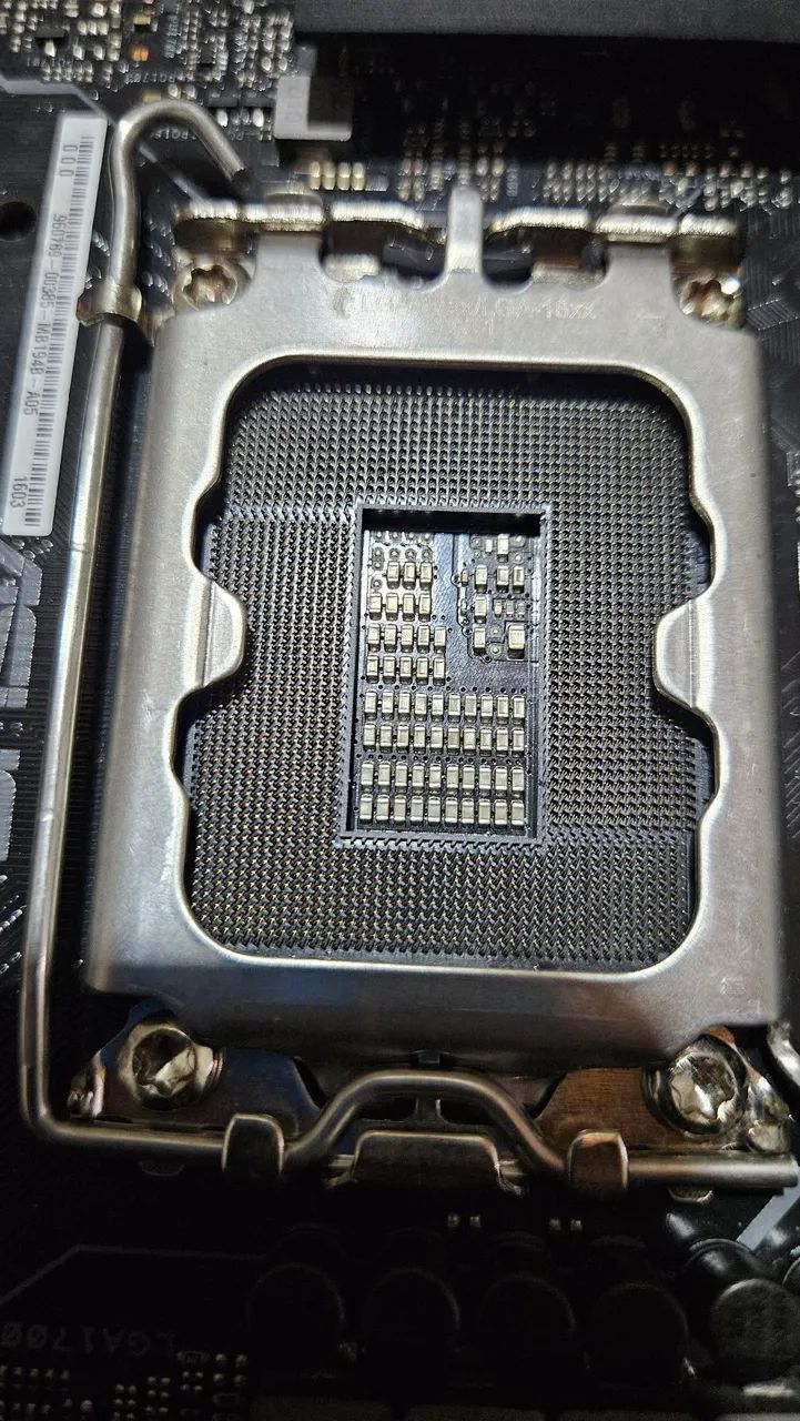 Placa mãe B660m Tuf Gamming plus d4 (com defeito) - Foto 2