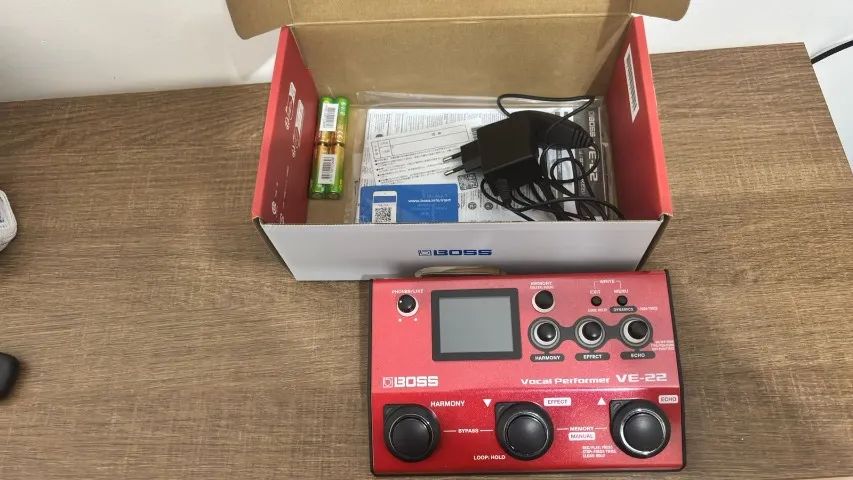 BOSS VE-22 Vocal Performer | Processador Multiefeitos para Voz e Preamp de Microfone Profi - Foto 2