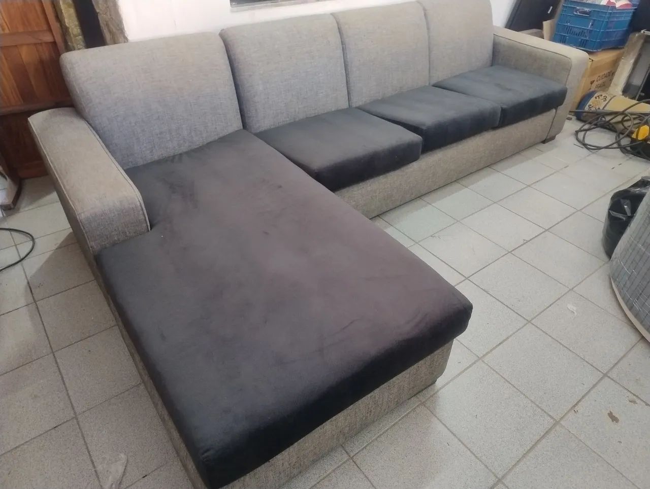 Sofá em Tecido com Chaise Grande - Foto 4