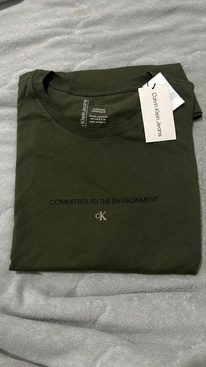 Camiseta CALVIN KLEIN nunca usada  - Foto 4