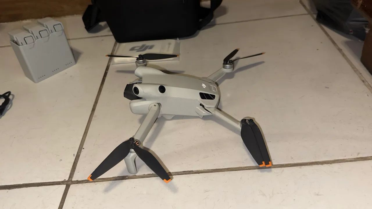 DJI MINI 4 Pro Fly More Combo  - Foto 3