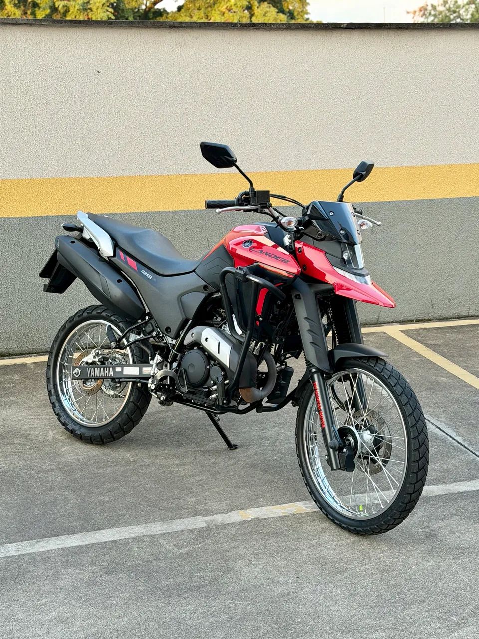 Lander 250 XTZ Connected