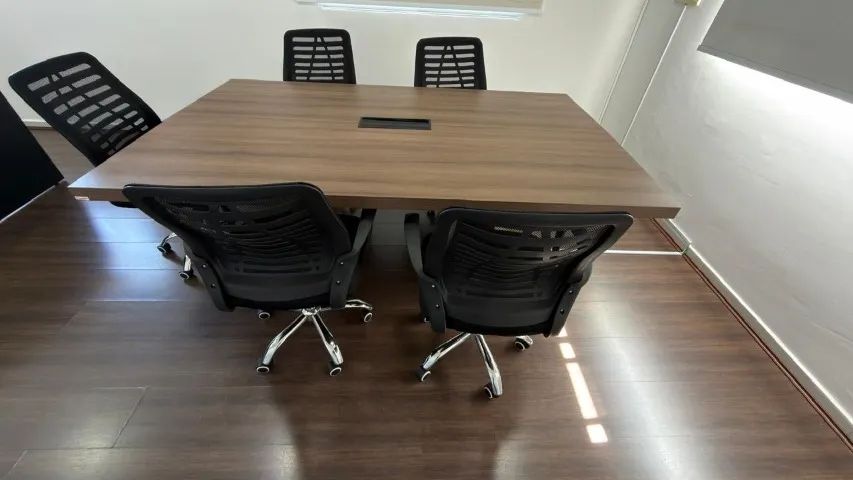 Mesa de Escritório com 6 lugares  - Foto 4