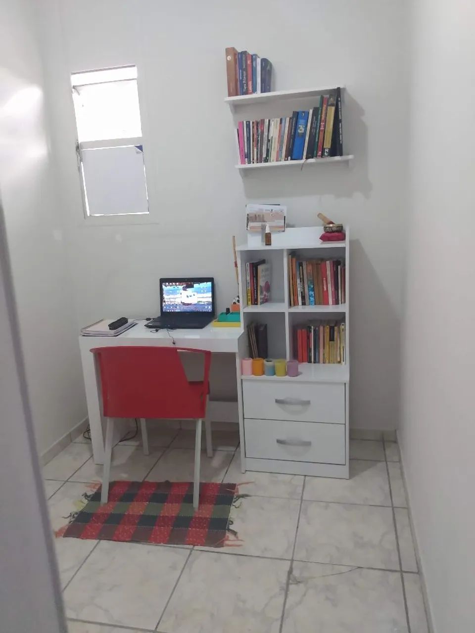 Escrivaninha/mesa de estudos  - Foto 2