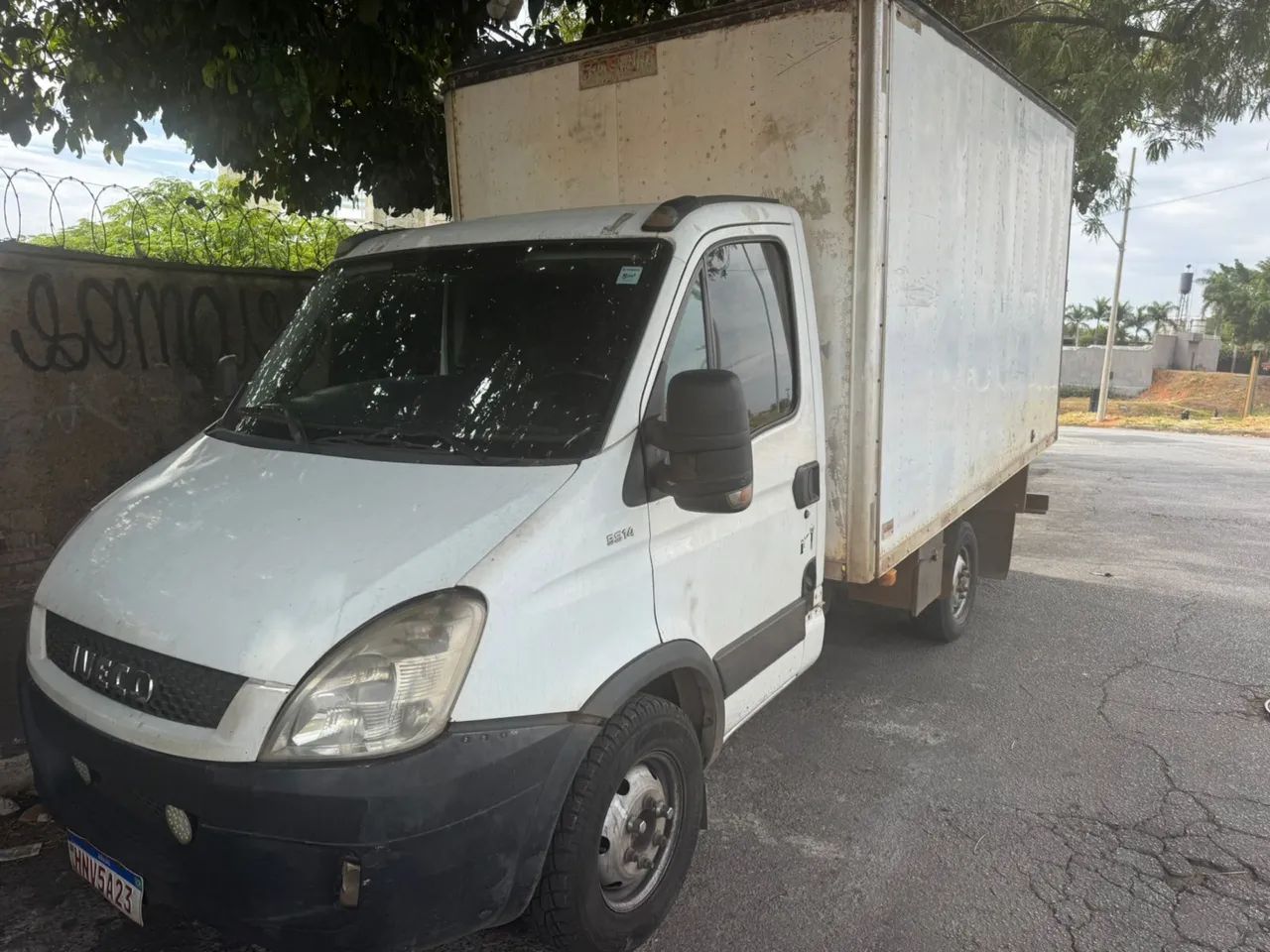 IVECO DAILY 35s14 Baú 2012/2013
