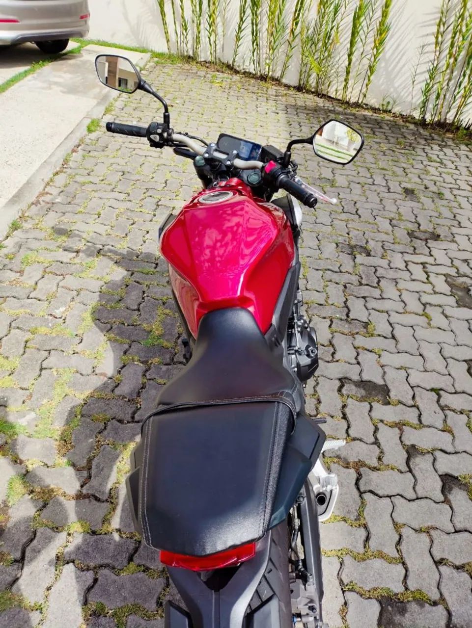 CB 650 R - Foto 4
