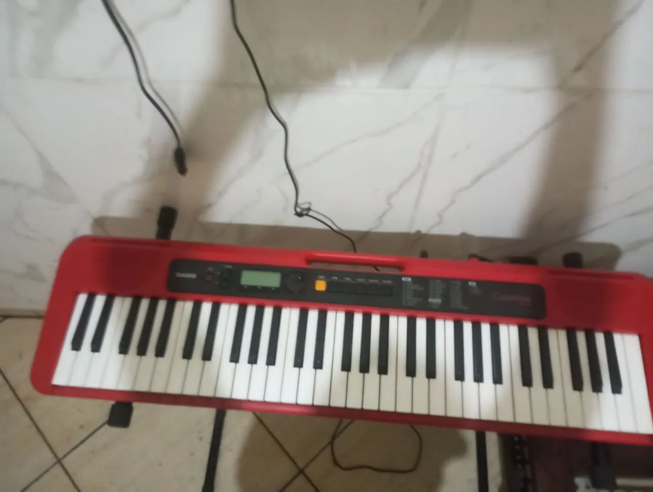Piano Casio CT 200 usado