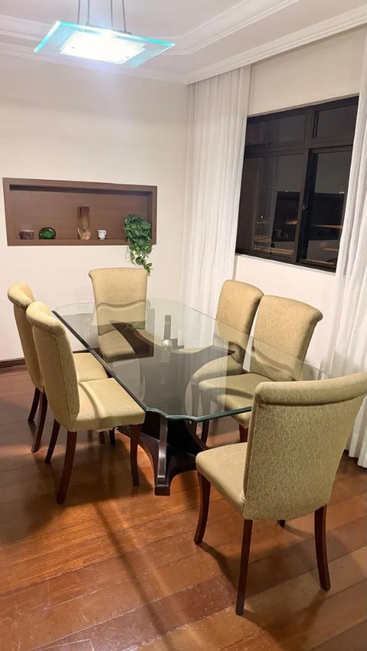 Mesa de jantar + 6 cadeiras com tampo de vidro
