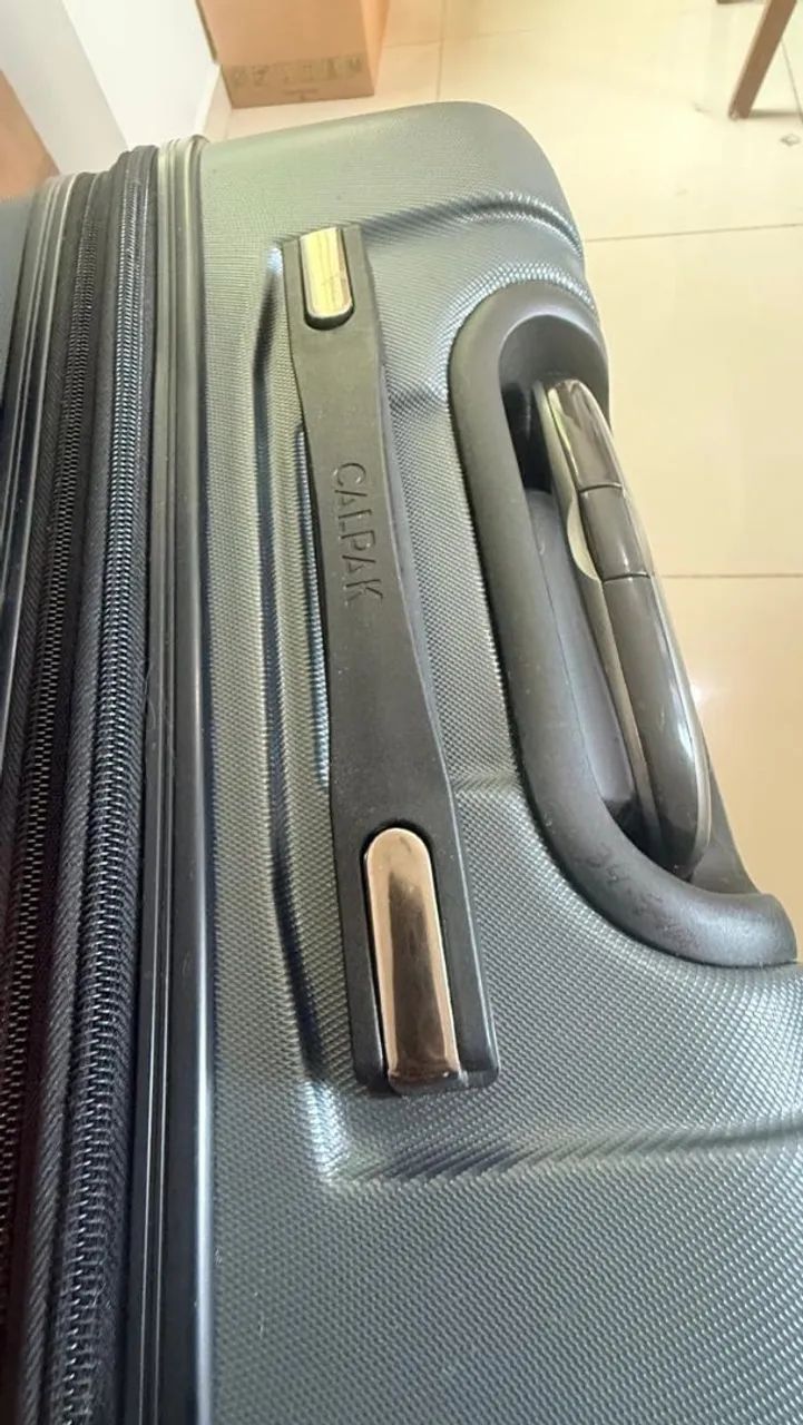 Mala seminova de 23kg marca calpak - Foto 3
