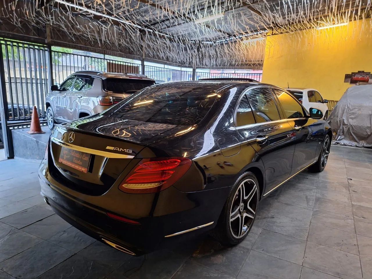 Mercedes-Benz Classe E Excl. Launch Ed. 2.0 TB 211cv Aut., foto 2 de 9