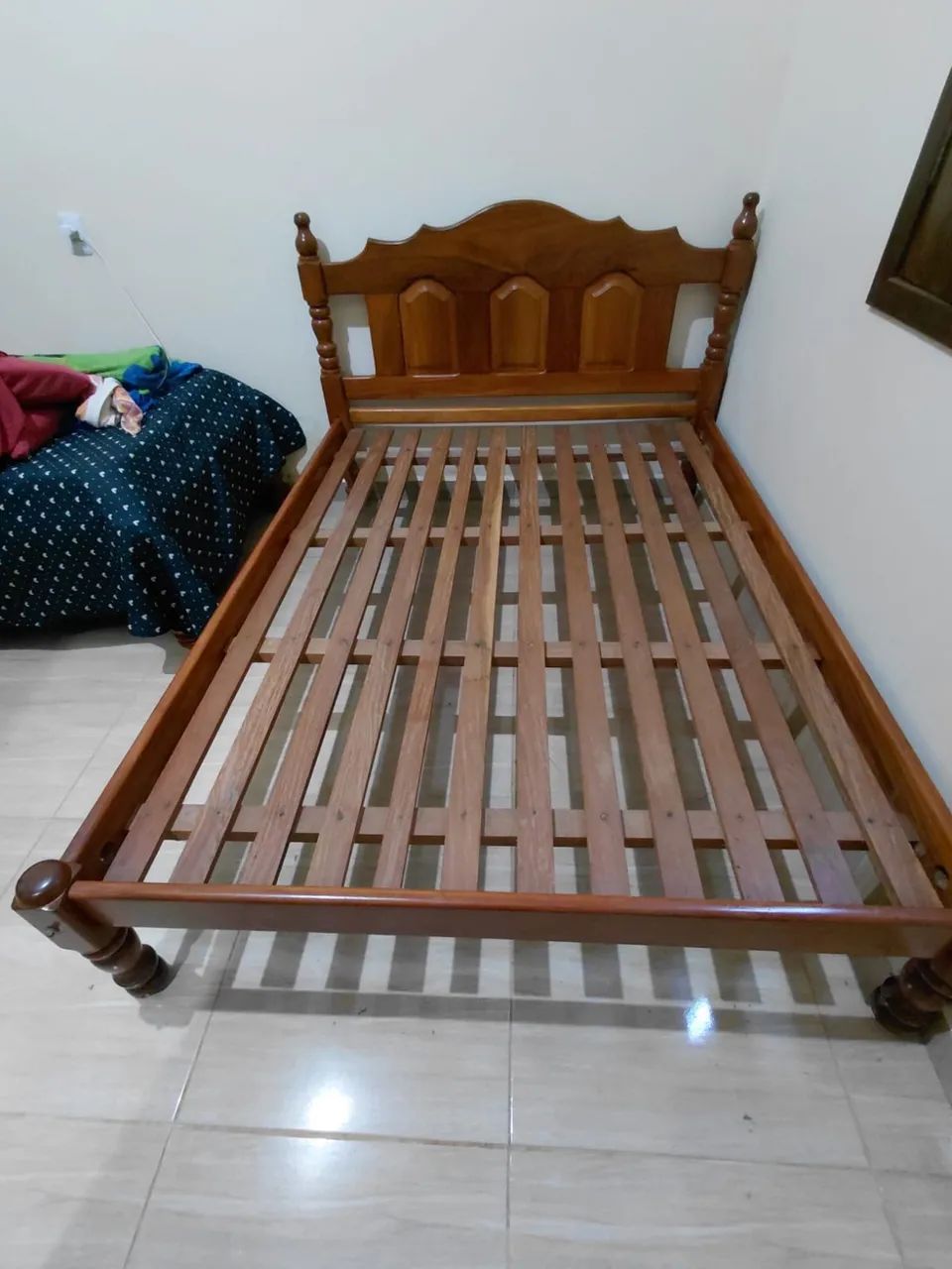 Cama de madeira