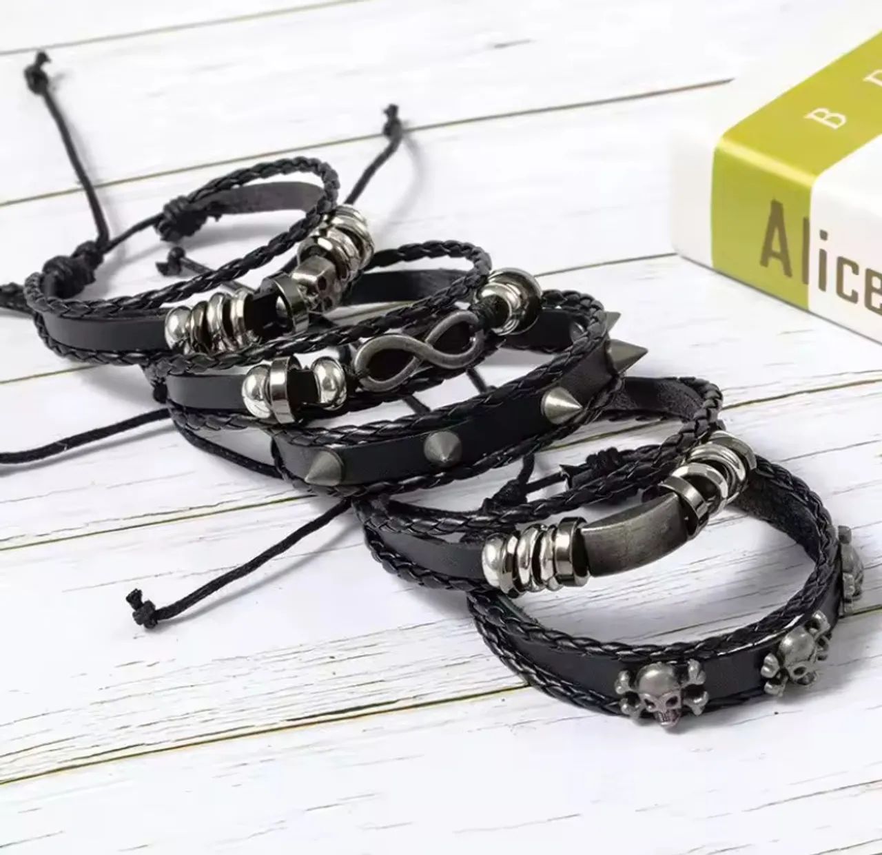 Kit com 5 pulseiras estilo trançado  - Foto 3