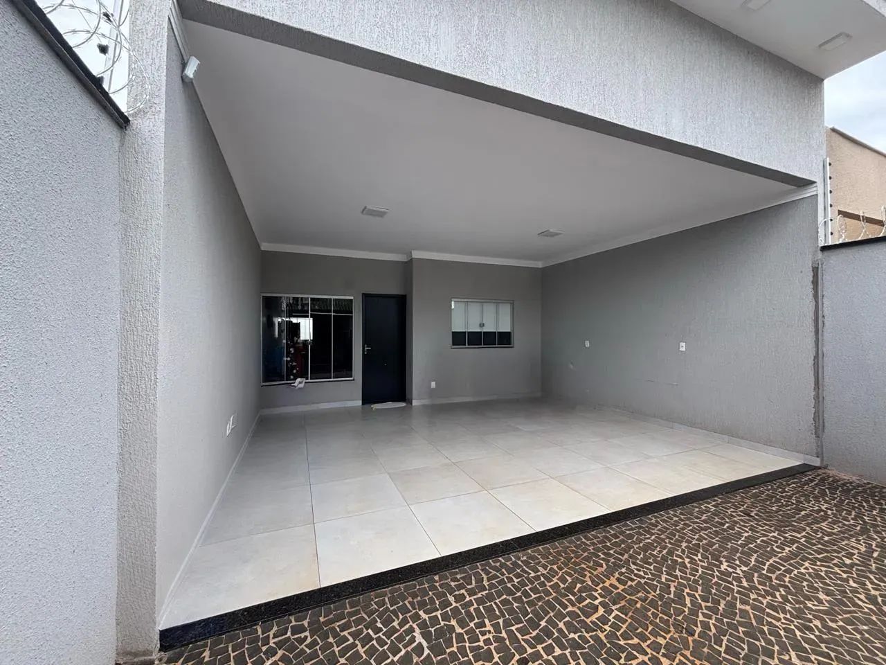 Casa á venda em Rio Verde com cômodos amplos, armários embutidos, 3 quartos e quintal impo - Foto 6