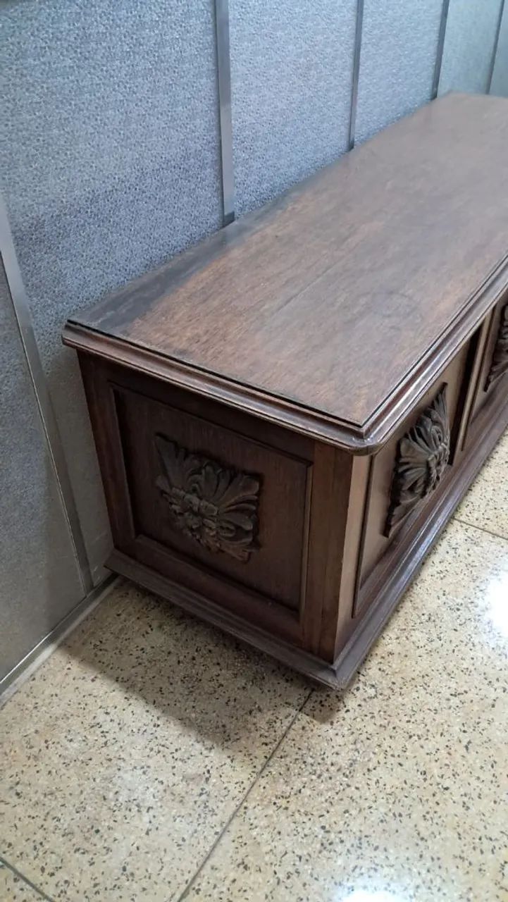 Vendo Baú antigo de madeira - Foto 2