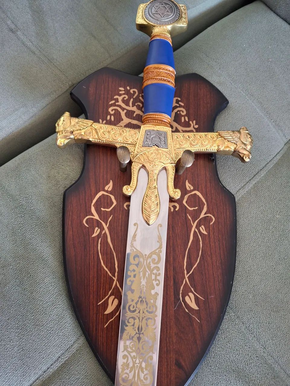 Espada do Rei Salomão 120cm (com suporte de madeira parede)