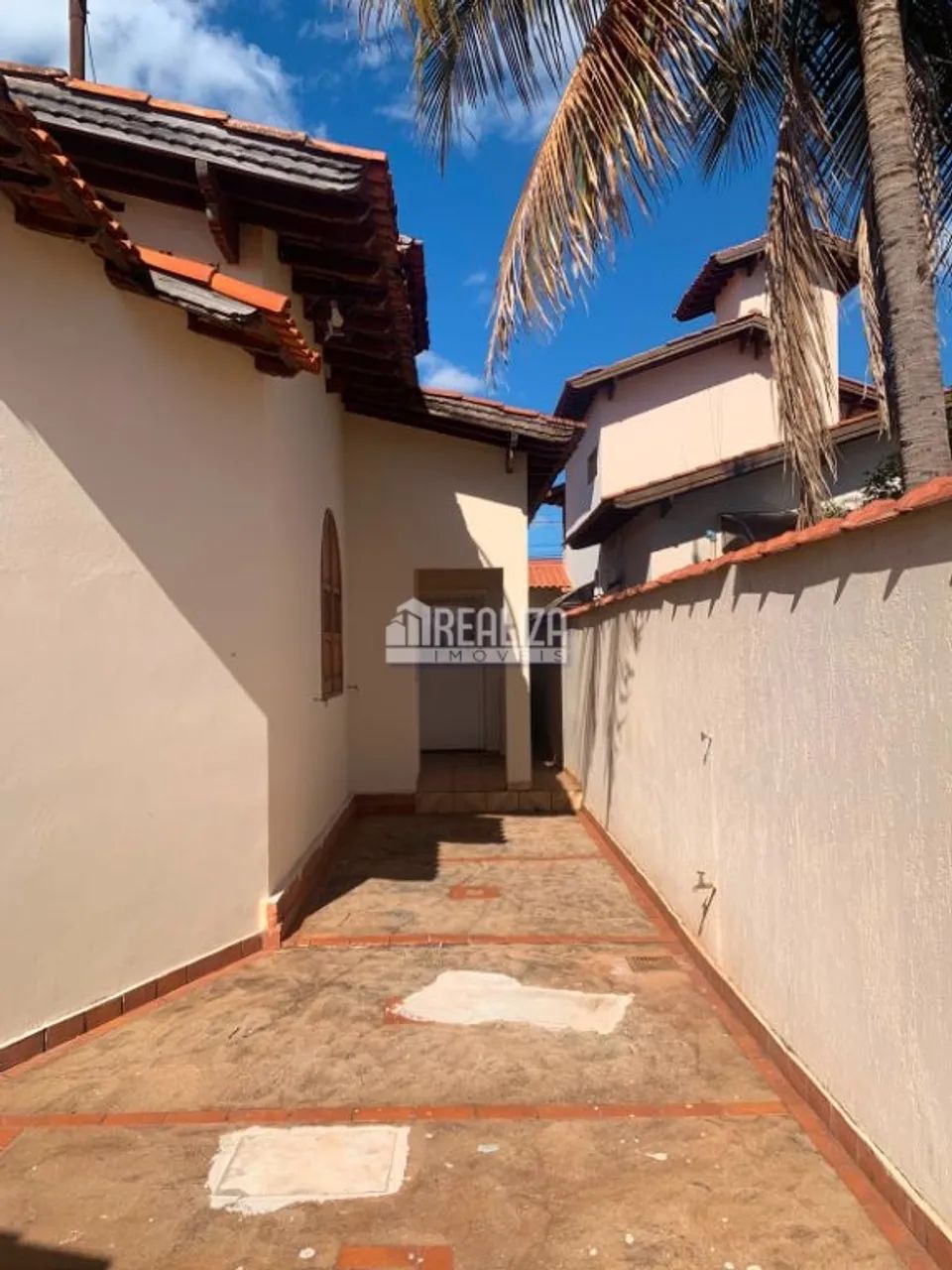 Casa com 3 Dormitórios e Edícula em Igarapava - Foto 4