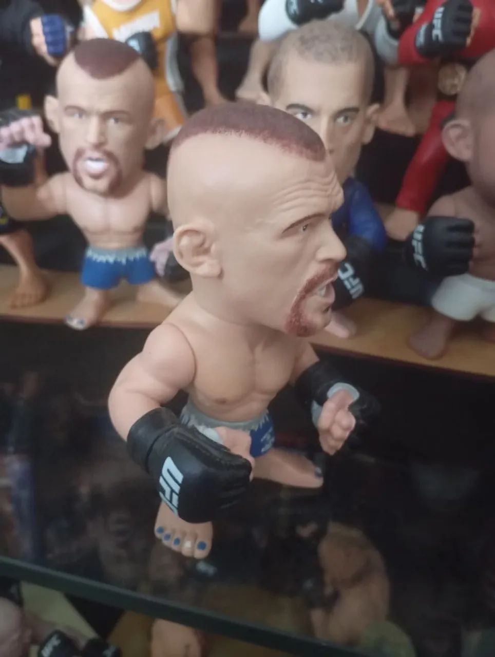 Boneco UFC Titans Chuck Liddell Vinyl - Foto 2