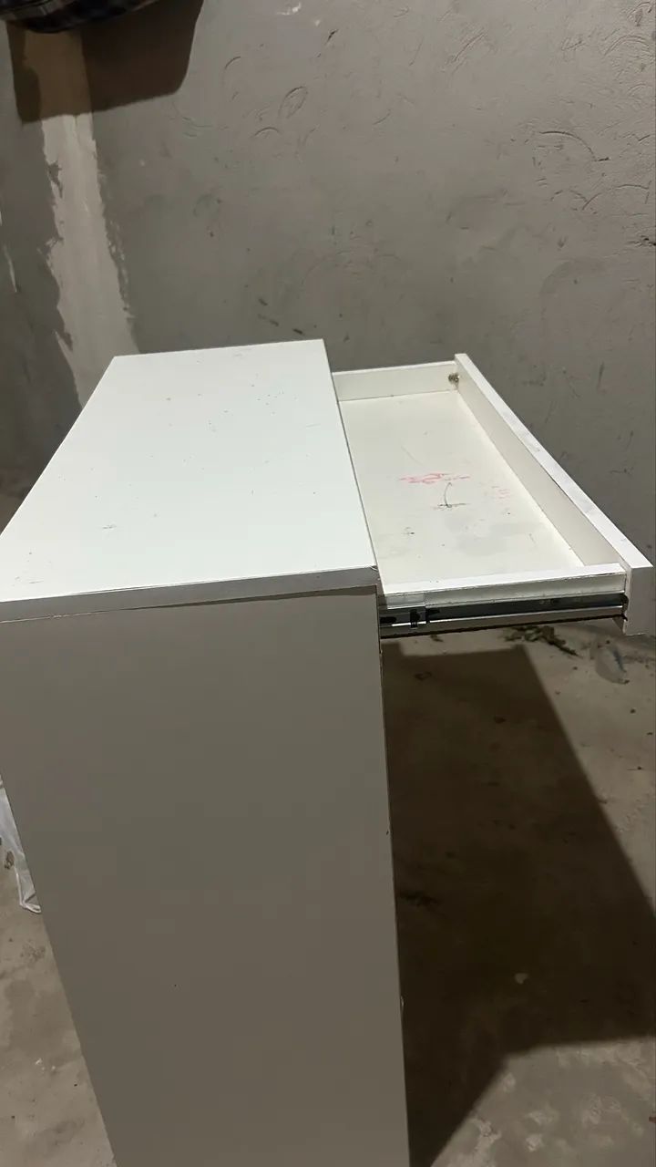 ? Escrivaninha / Penteadeira Compacta Branca com Gaveta - Perfeito Estado! - Foto 3