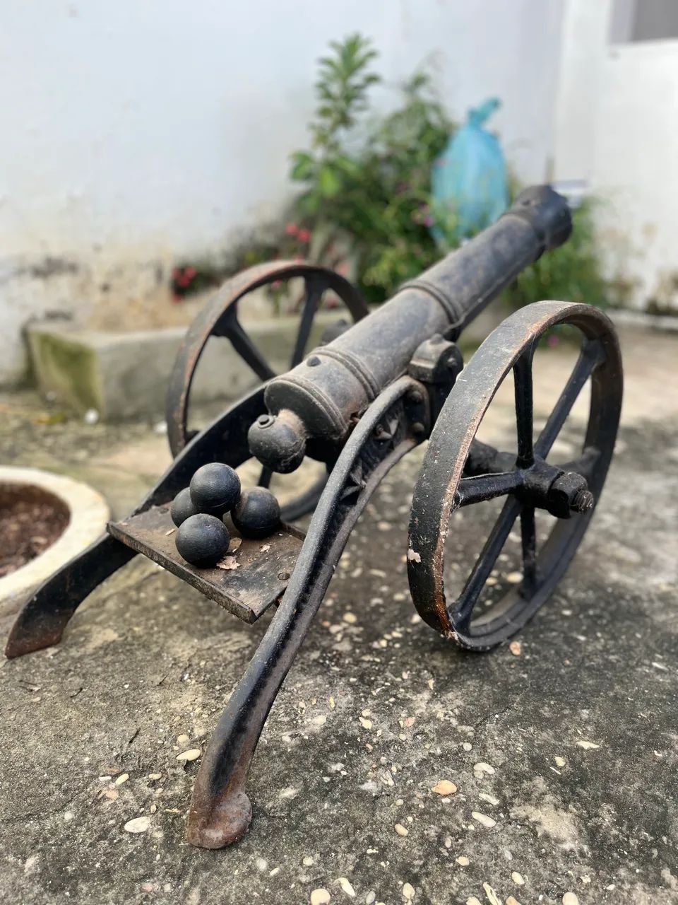 Vendo canhão decorativo em ferro fundido estilo antigo - Foto 2