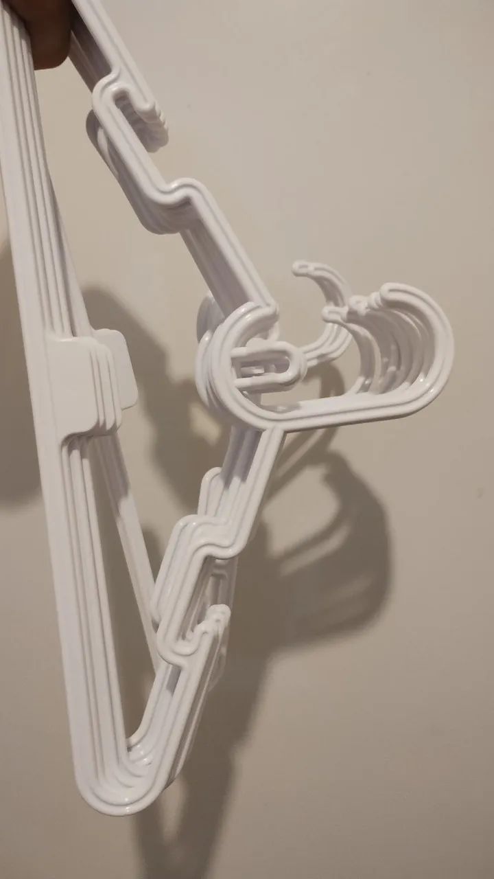 Kit de 10 cabides infantis novos - Foto 2