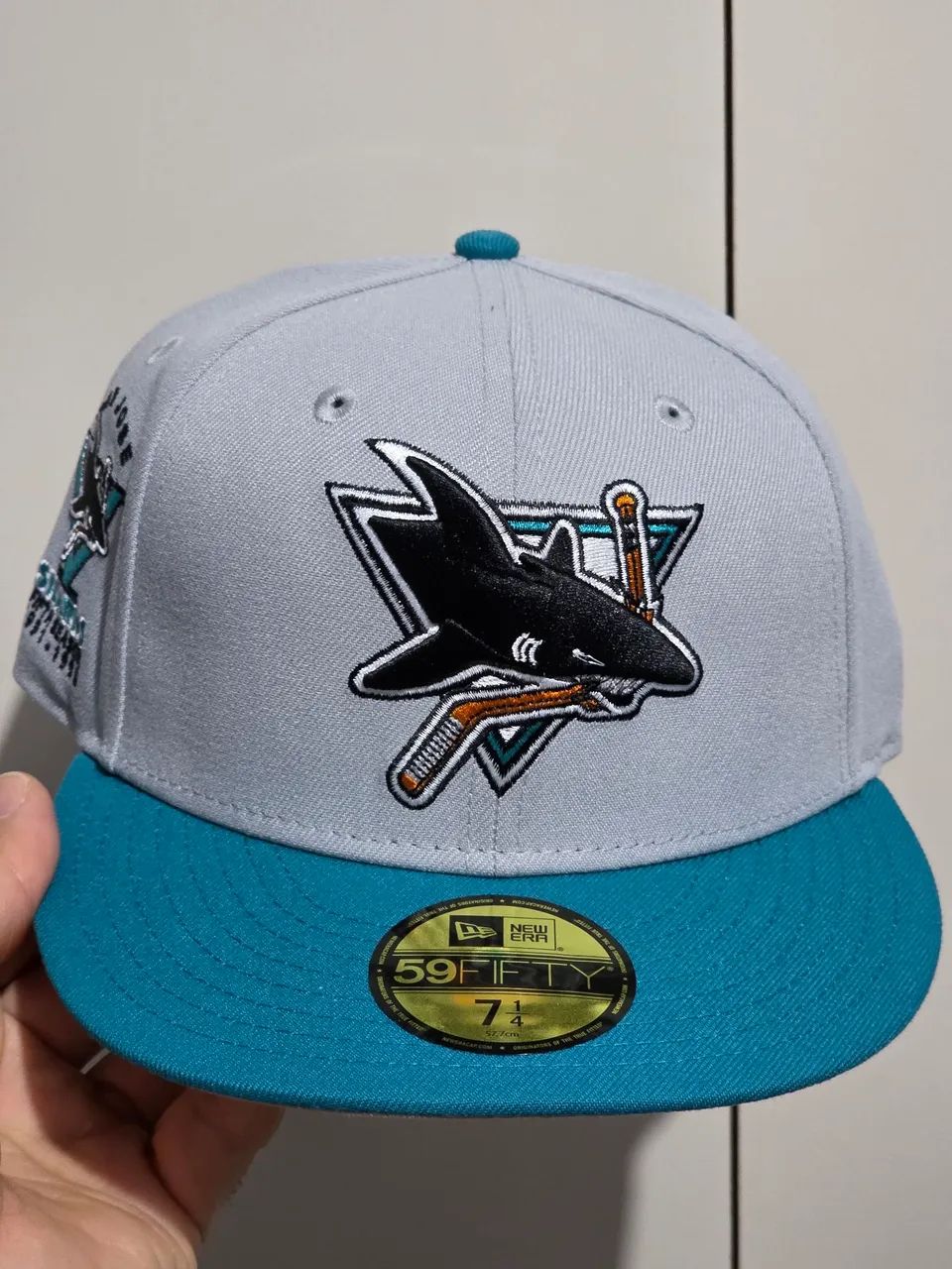 Bone san jose sharks tamanho 7 1/4 - Foto 2
